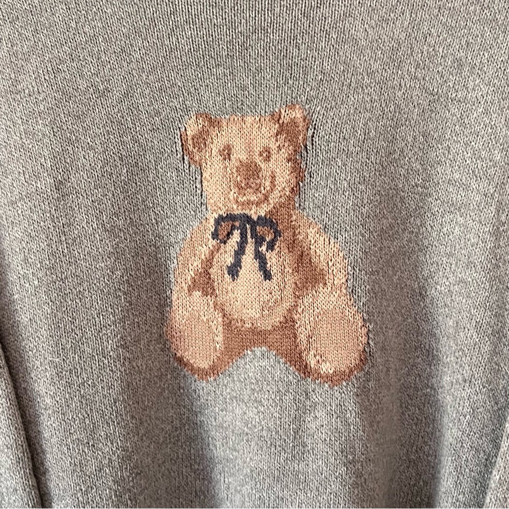 Hollister Bear Print Crewneck Sweater - Picture 2 of 5